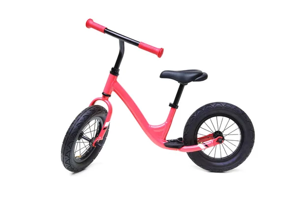 Uma Bicicleta Equilíbrio Vermelho Isolado Fundo Branco — Fotografia de Stock