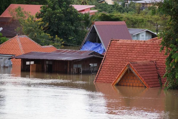 Überflutete Häuser Durch Starkregen — Stockfoto