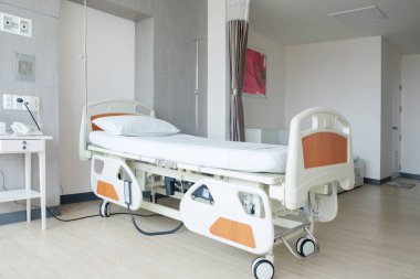Hastane odasında yatak ve rahat tıbbi donanımlı