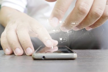 Akıllı telefondan sosyal medya veya ağ