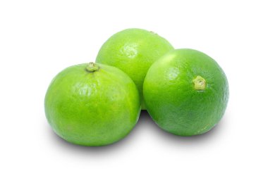 Beyaz arkaplanda izole edilmiş taze kireç