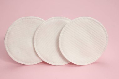Pembe arka plan, doku ve arka planda hijyen pamukları