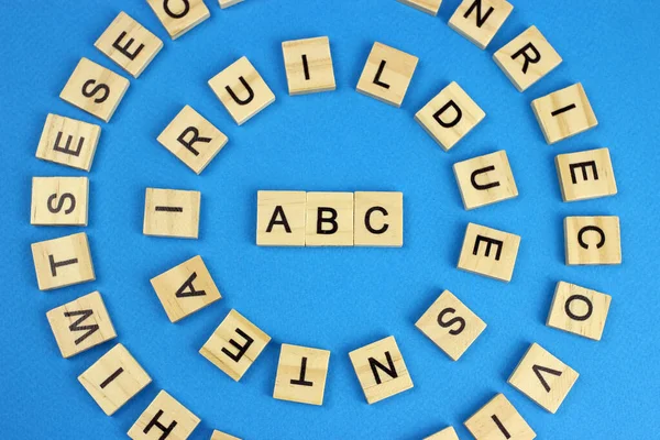 Abc 단어는 배경에 글자로 만들어 — 스톡 사진
