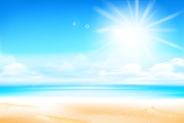 Kum plajı üzerinde deniz bulanıklık ve güneş ışık parlama ve copysp ile gökyüzü