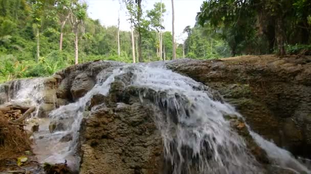 Queda Água Natureza Kanchanaburi Tailândia Com Som Ambiente — Vídeo de Stock