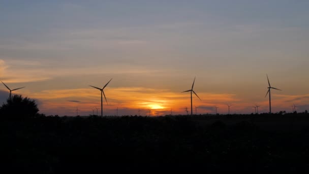 Natursköna Landskap Vindturbinen För Elektrisk Kraft Gör Mot Naturen Jordbruk — Stockvideo