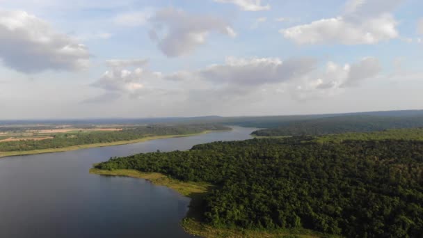 Hava Aracı Manzaralı Manzaralı Tropikal Doğa Ağacı Ormanını Bir Dağ — Stok video