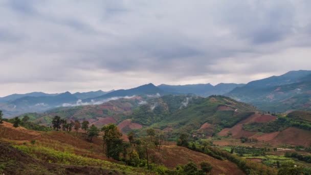 Zeitraffer Der Malerischen Landschaft Aus Natürlichen Wäldern Und Bergen Nach — Stockvideo