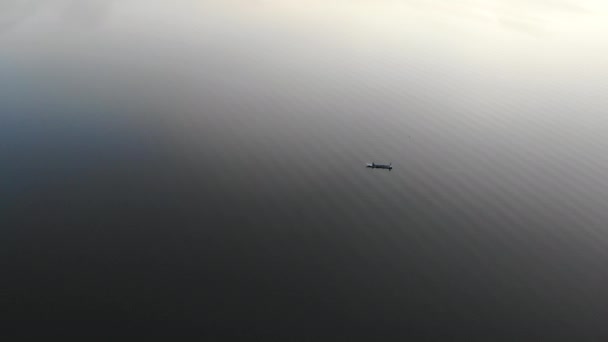 Drone Tiro Vista Aérea Paisagem Cênica Barragem Reservatório Campo Com — Vídeo de Stock