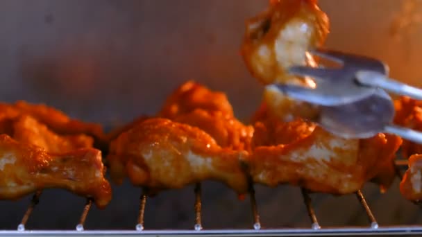 Close Shot Gratar Pui Bbq Cuptorul Fierbinte — Videoclip de stoc