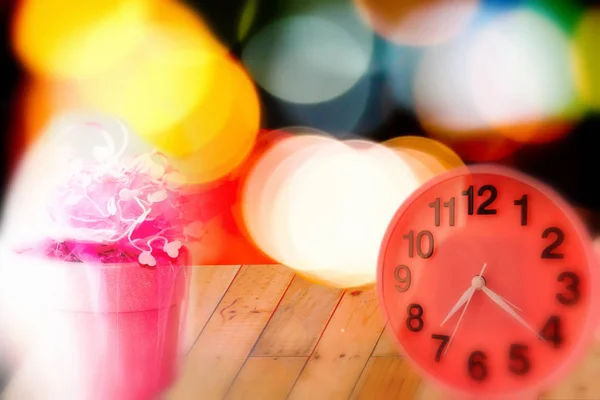 Noel hediye kutuları ve süslemeler, Noel günü kutlaması