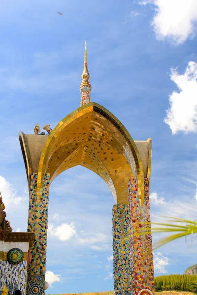 Plats för tillbedjan av buddhister templet — Stockfoto