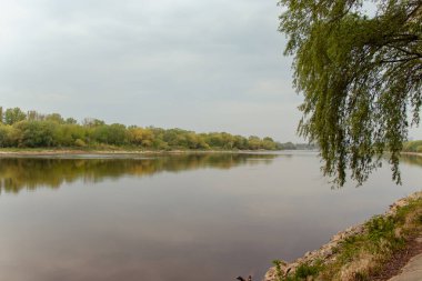 Varşova yakınlarında Visla Nehri