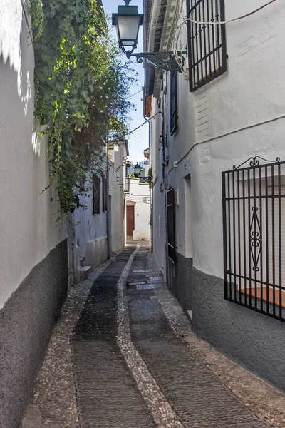 Granada Nın Güzel Dar Sokakları — Stok fotoğraf