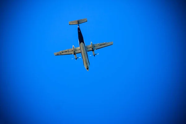 Piccolo Aereo Vola Nel Cielo — Foto Stock