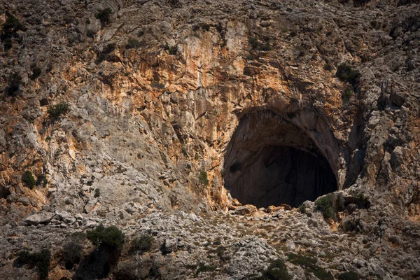 Big Hole Beautiful Stone Rock — Stock Photo, Image