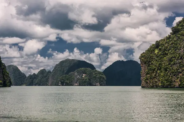 Skalnaté Ostrovy Jedna Hlavních Atrakcí Thajska — Stock fotografie