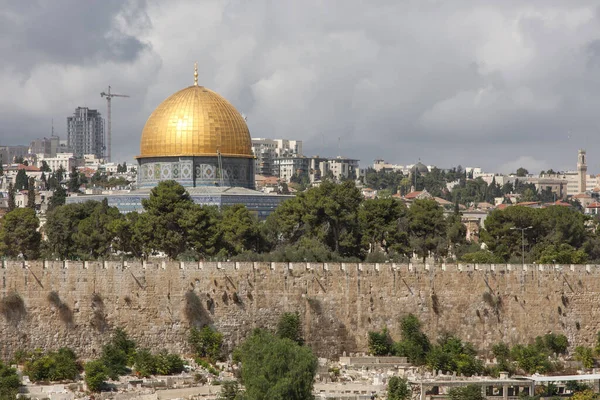 Lontananza Una Moschea Blu Sorge Sul Monte Del Tempio — Foto Stock