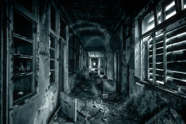 Interior Assustador Uma Antiga Casa Abandonada — Fotografia de Stock