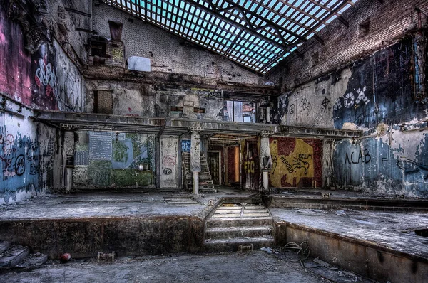 Enorme Salão Belo Edifício Abandonado Rússia — Fotografia de Stock