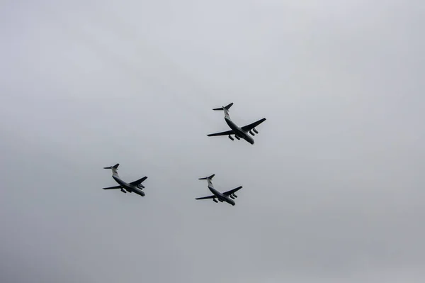 Combat Aircraft Fly Formation May Victory Parade — Stock Photo, Image