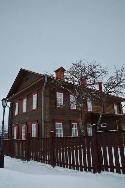 Παλαιό Τεμαχισμένο Σπίτι Στο Νησί Της Sviyazh — Φωτογραφία Αρχείου