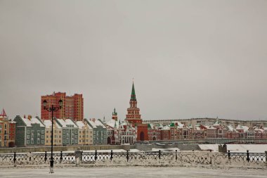 Malaya Kokshaga Nehri 'nin seti. Yoshkar-Ola, Mapiy El Cumhuriyeti, Rusya.