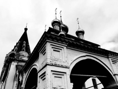 Rusya 'nın Gorokhovets kentindeki Ortodoks Katedrali' nin Kubbeleri.