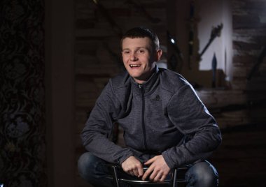 Genç aktör senaryoyu okuyacak..