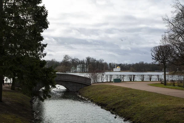 Stenbro Över Fiskekanalen Katarinaparken Tsarskoje Selo Sankt Petersburg Ryssland — Stockfoto