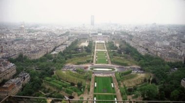 Paris - Champ de Mars Tour Montparnasse, otel National des Invalides - tilt önemli konumlar ile Paris, Ile de France, Fransa cityscape bakış