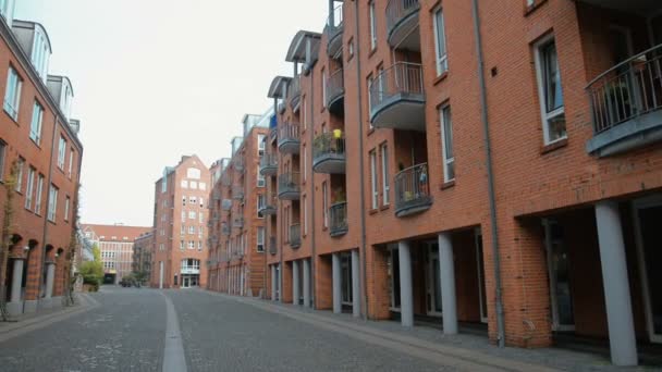 Bremen, Tyskland - Mai 5: Historiska centrum i gamla stan i Bremen. April 5, 2015 i Bremen, Tyskland. Gamla stan är en del av den tyska landmark sagarutt och är ett Unesco-världsarv. — Stockvideo