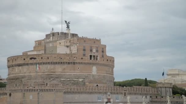 Kutsal melek Castel Santangelo Castle. Roma, İtalya. — Stok video