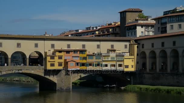 Brücke Ponte Vecchio in Florenz — Stockvideo