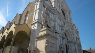 Florence, İtalya - 2017 yaklaşık: Basilica di Santa Croce, dünyanın en büyük Fransisken Kilisesi.