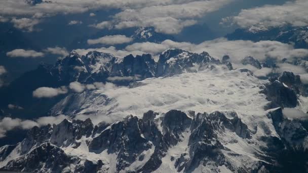 Vista aérea dos Alpes, hora de inverno — Vídeo de Stock