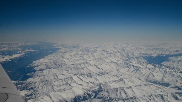 Vue aérienne des Alpes, heure d'hiver — Video