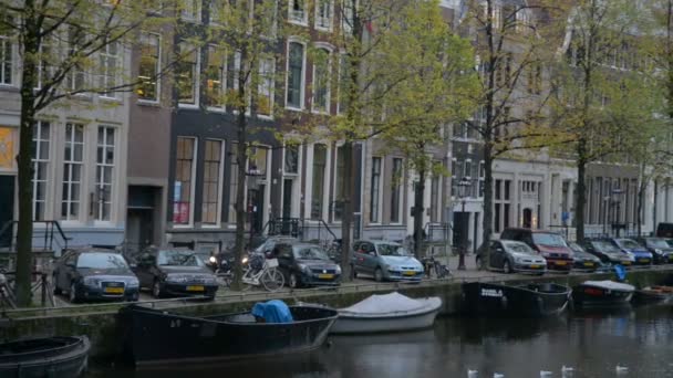 Amszterdam-csatorna-esnek színek. — Stock videók