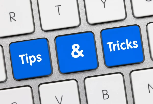Tips och tricks - Inskriptionen på Blue Keyboard Key. — Stockfoto