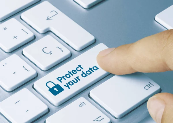 データを保護する- Blue Keyboard Keyの碑文 — ストック写真