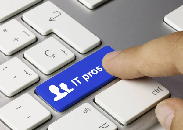 Det Pros Skrivet Blue Key Metallic Keyboard Fingertryckning Nyckel — Stockfoto