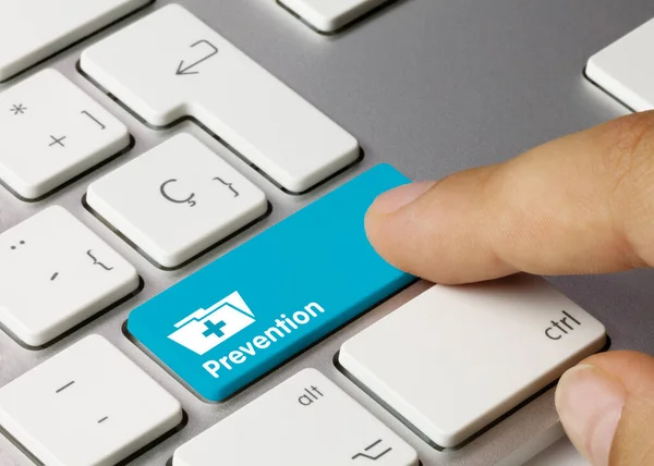 Prevenção Escrito Tecla Azul Teclado Metálico Tecla Pressão Dedo — Fotografia de Stock