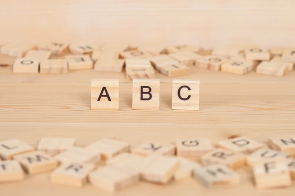 ABC mot écrit sur cube de bois — Photo