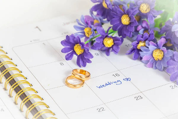 Düğün Not takvimdeki bir hatırlatma düğün için ayarlar 