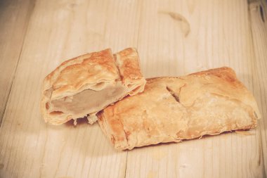 kahve ve Hindistan cevizi puf