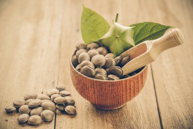 kurutulmuş kapsül Sacha InChI fıstık tabak meyve tohumları 