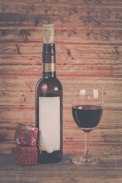 Bottle of wine with glass — Stock Photo, Image