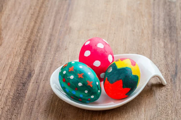 Easter egg on wood — Stock Photo, Image