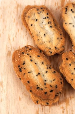 Siyah susam ile küçük tatlı kurabiye ev yapımı, 