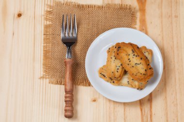 Ev küçük tatlı kurabiye siyah susam ile yapılmış, genellikle yuvarlak